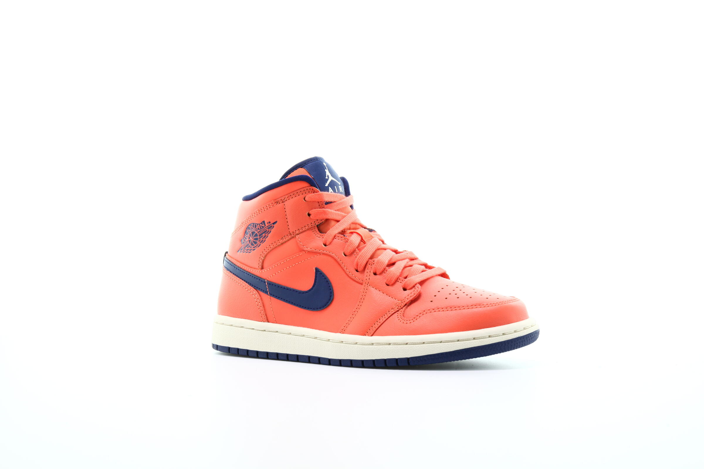 air-jordan-wmns-1-mid-turf-